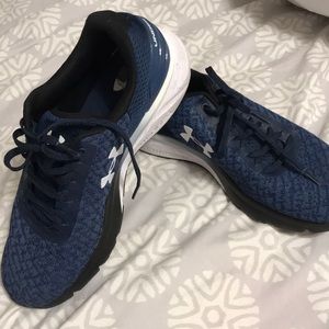 Under Armour tennis shoes